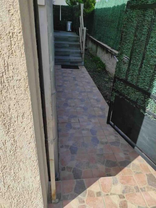Entier Agreable Et Accueillant Vaulx-en-Velin